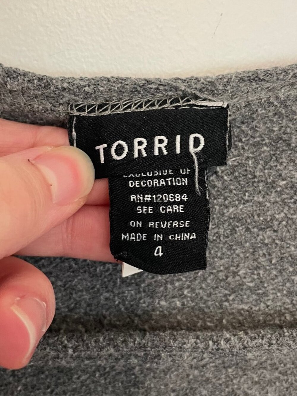 TORRID 4 Plus Size Floral Slashed Sweatshirt Gray Grey Purple Blue Grunge 2010s - Picture 5 of 16